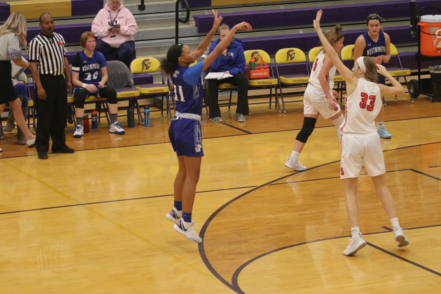 Girls Basketball Wins Troy Tournament; Starts Season 3-0