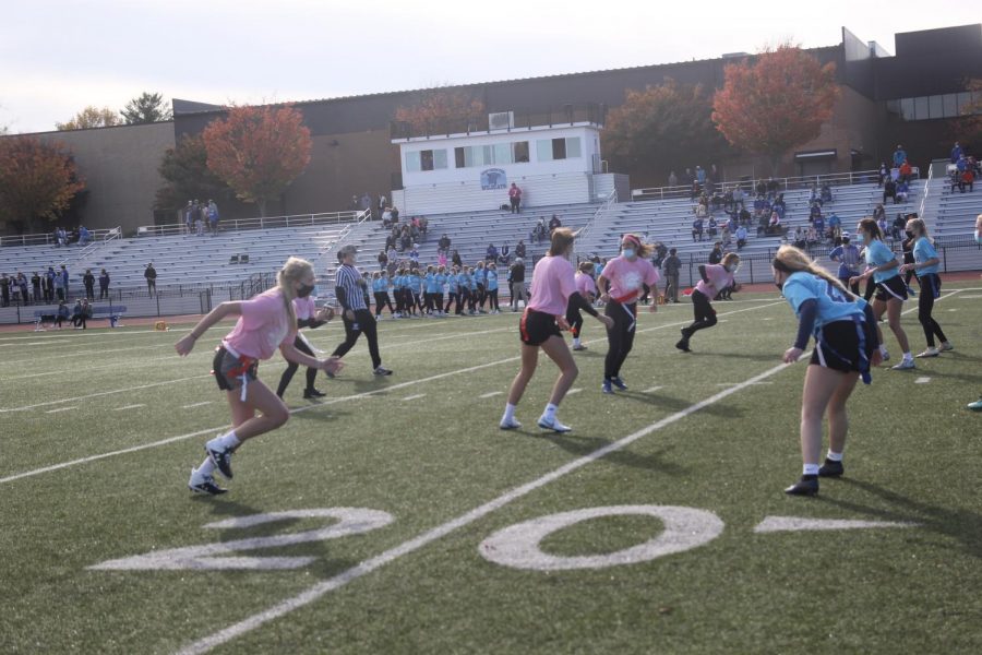 carly vick getting ready to catch a pass.