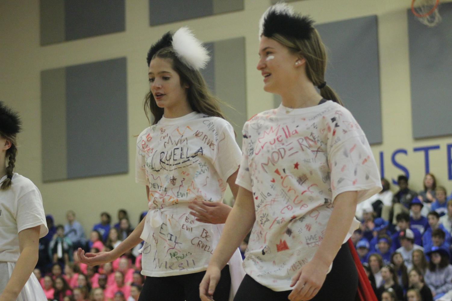The 8th grade girls lip sync
