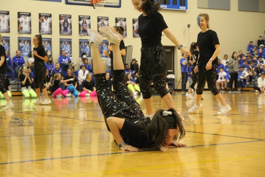 the 9th grade girls decades themed lip sync!