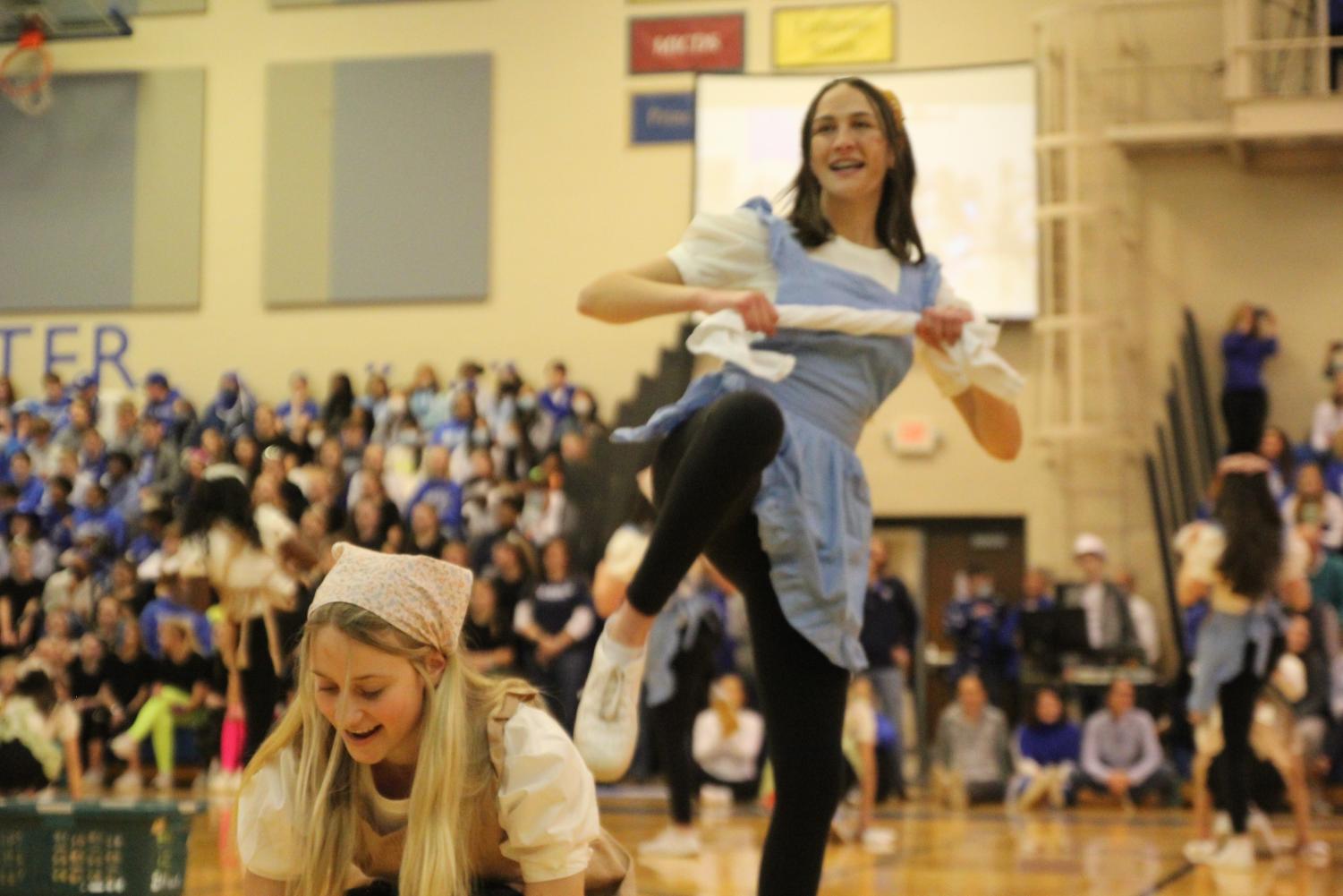 The 10th grade lip sync
