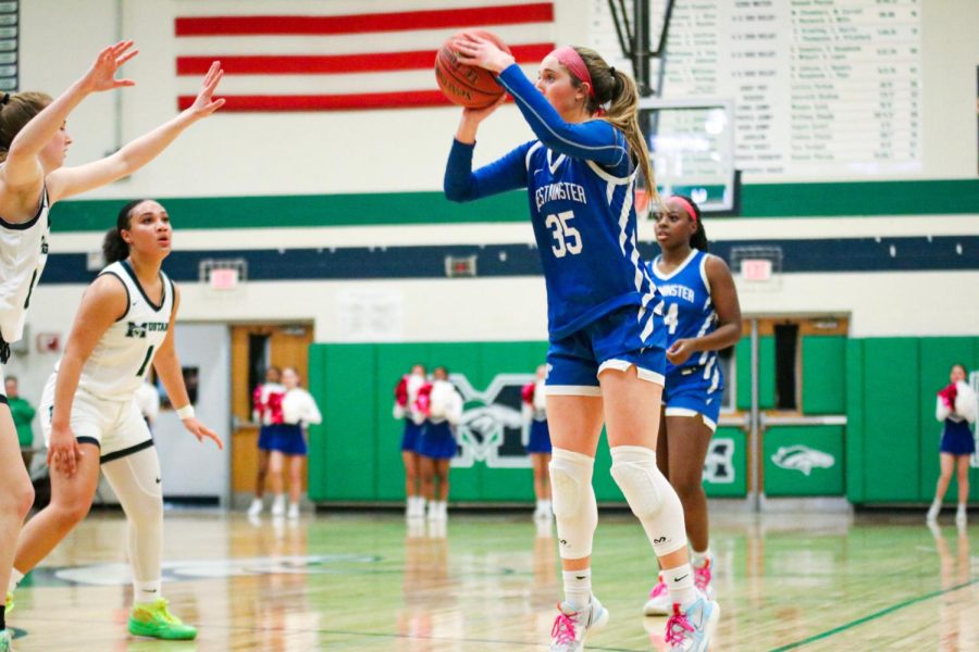 Sophomore Addie Kane shoots a jump shot