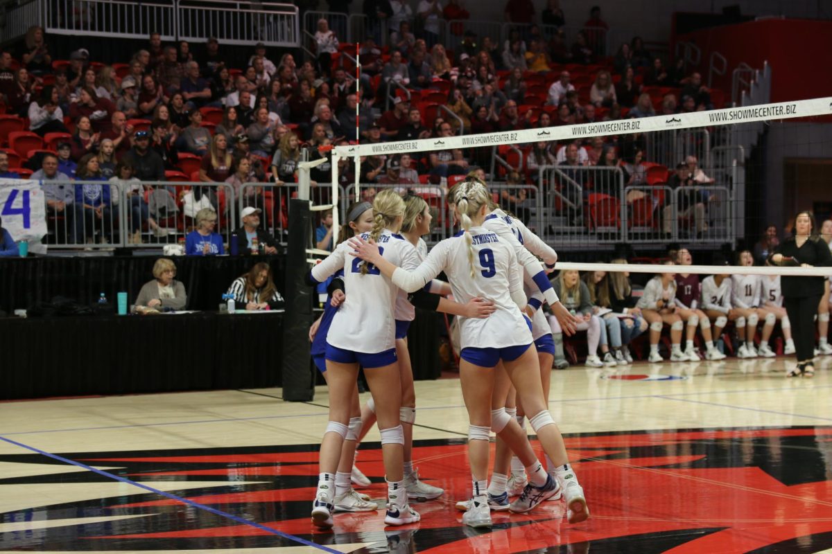 The cats huddle after scoring a point during the 2022, class 4 state championship game